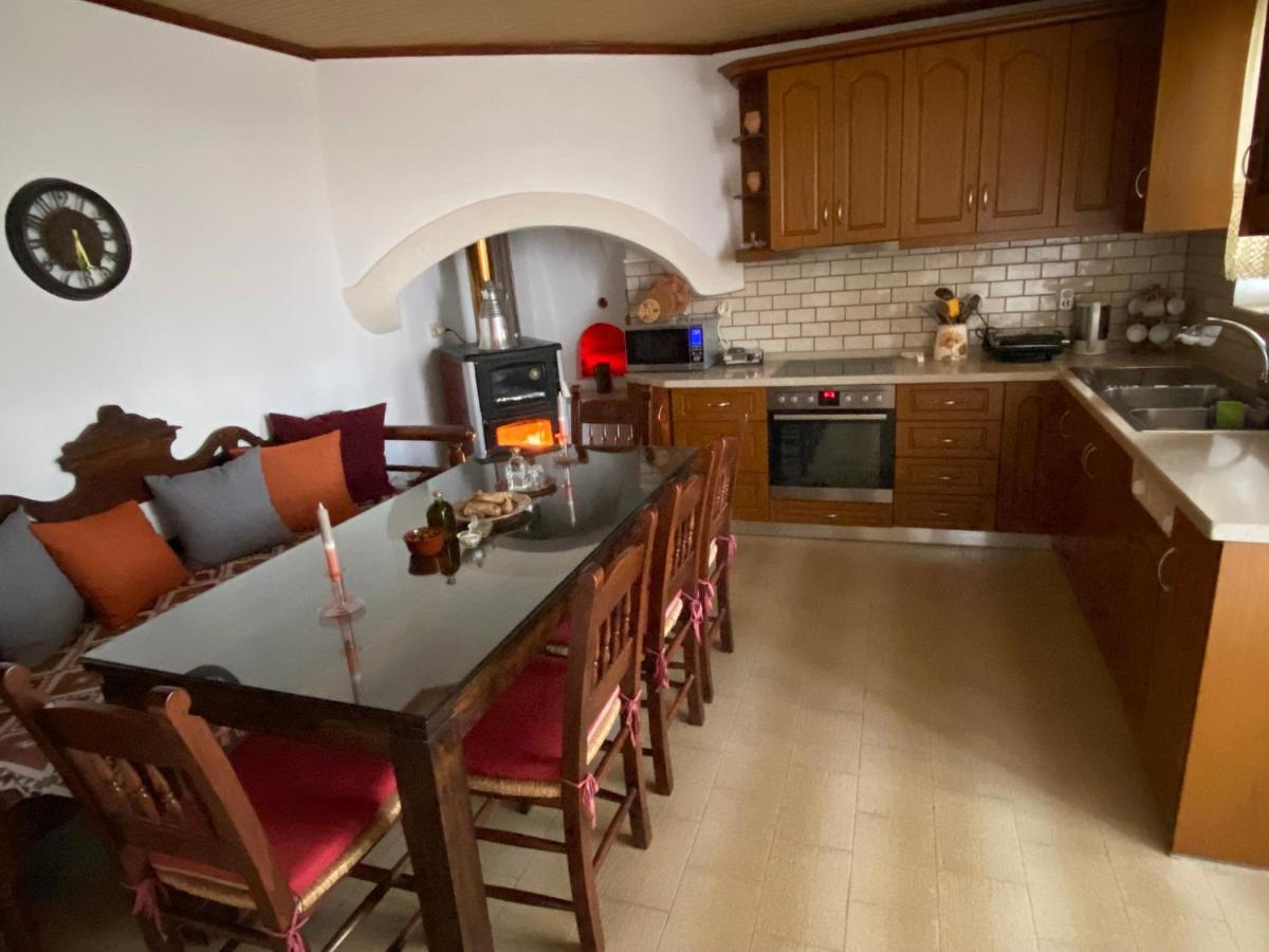 Thòlos Arkhondikí Esterno foto