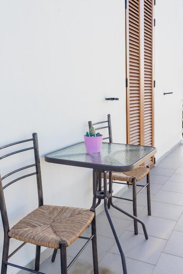 Thòlos Arkhondikí Esterno foto